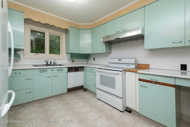 2370 Huron Hill Drive, Okemos, MI 48864