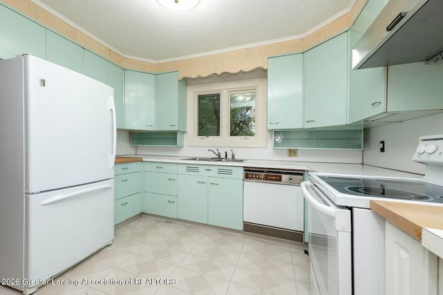 2370 Huron Hill Drive, Okemos, MI 48864