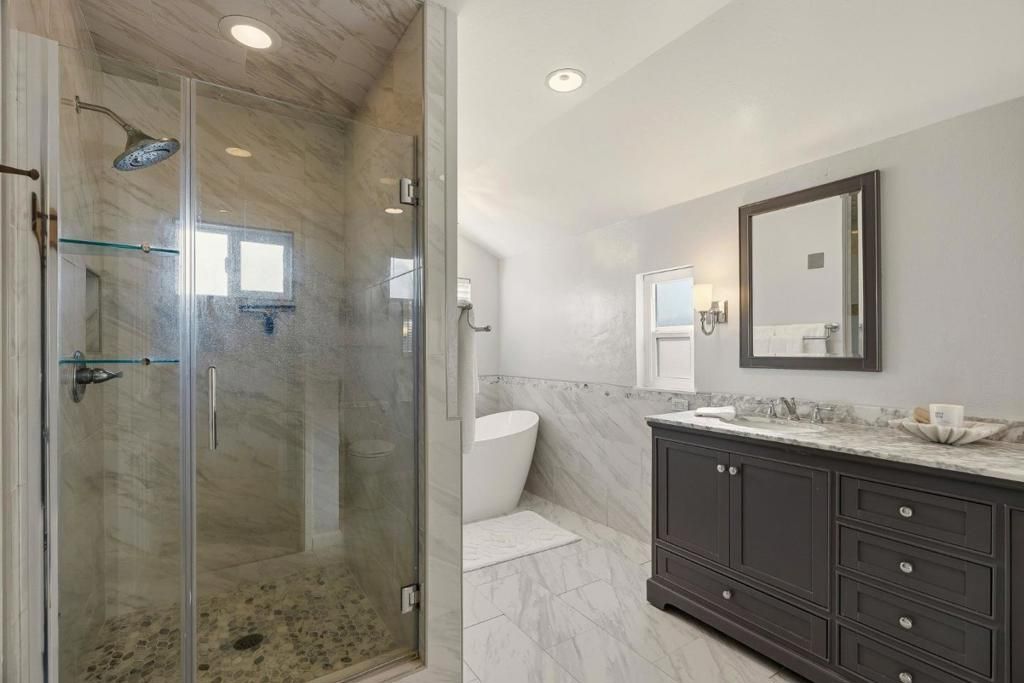 Image 19 of property listing at 15 Del Rey Circle, Salinas, CA 93901