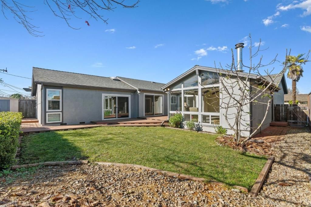 Image 25 of property listing at 15 Del Rey Circle, Salinas, CA 93901