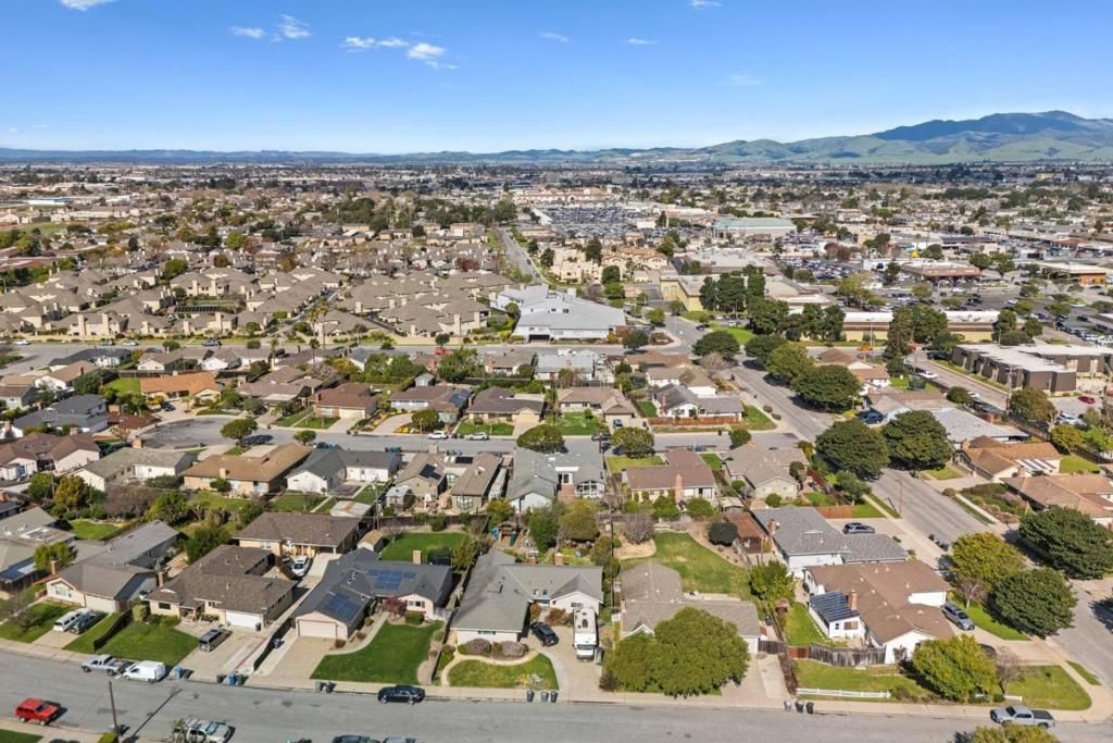 Image 37 of property listing at 15 Del Rey Circle, Salinas, CA 93901