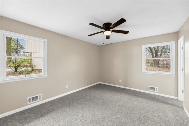 802 W Jones Street, Independence, MO 64050