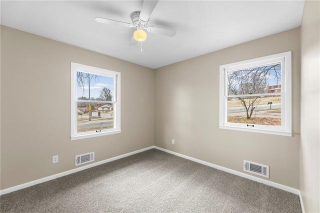 802 W Jones Street, Independence, MO 64050