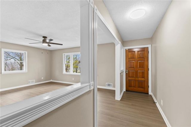 802 W Jones Street, Independence, MO 64050