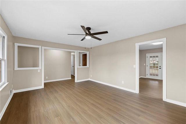 802 W Jones Street, Independence, MO 64050