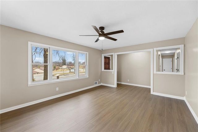 802 W Jones Street, Independence, MO 64050