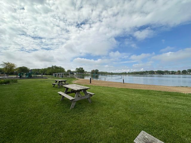 1100 Country Club Drive, Crown Point, IN 46307