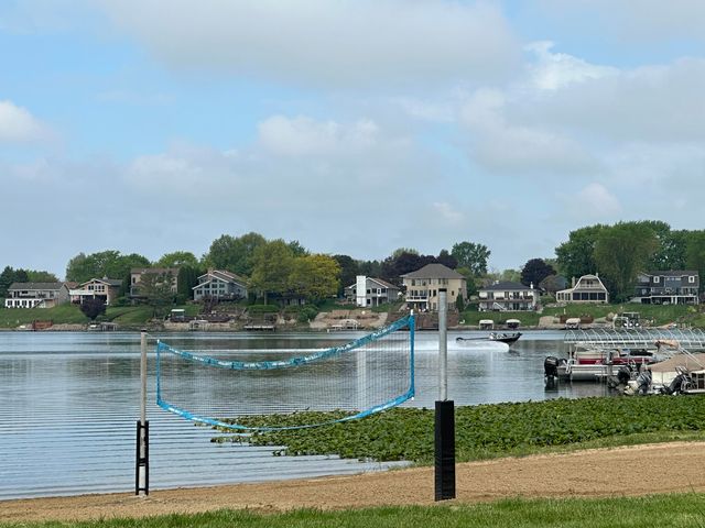 1100 Country Club Drive, Crown Point, IN 46307