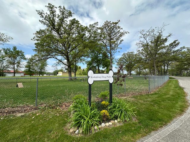 1100 Country Club Drive, Crown Point, IN 46307