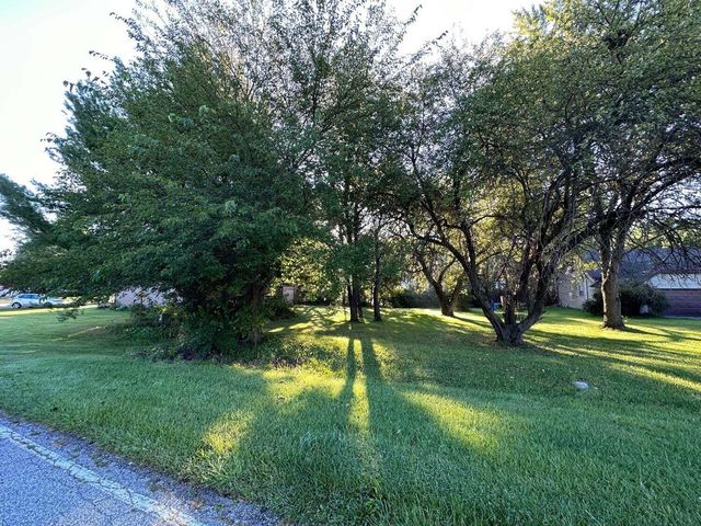 1100 Country Club Drive, Crown Point, IN 46307