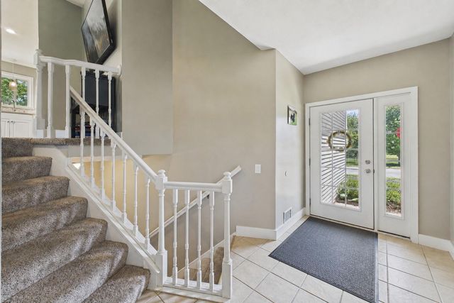 7598 Upper 23rd Street N, Oakdale, MN 55128