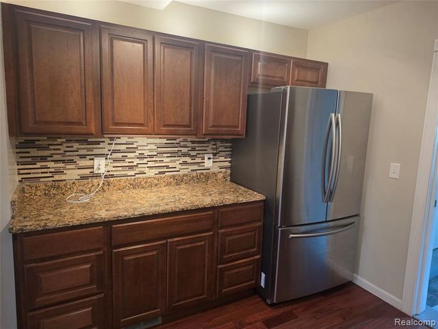 21958 Birchwood Avenue, Eastpointe, MI 48021