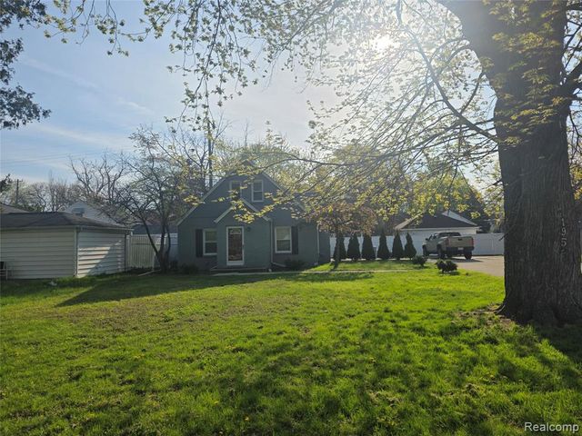 21958 Birchwood Avenue, Eastpointe, MI 48021