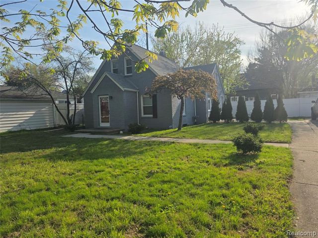 21958 Birchwood Avenue, Eastpointe, MI 48021