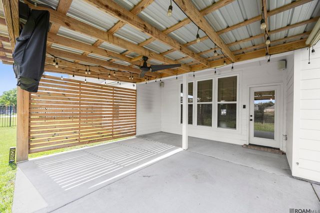 39262 Bridge Path Ln, Gonzales, LA 70737