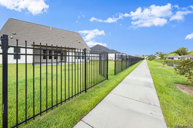 39262 Bridge Path Ln, Gonzales, LA 70737