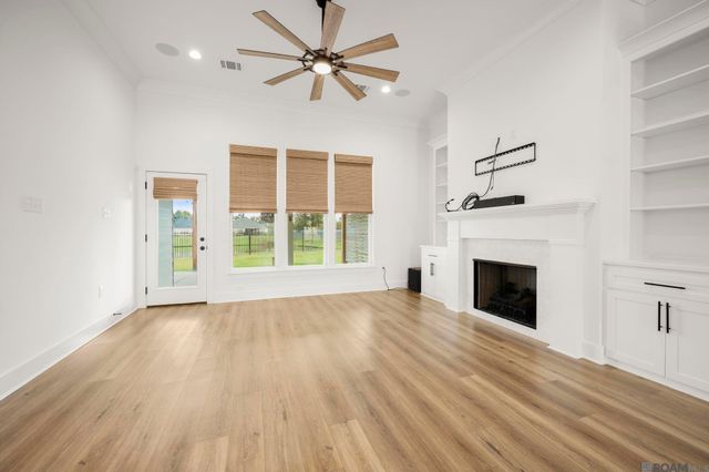 39262 Bridge Path Ln, Gonzales, LA 70737