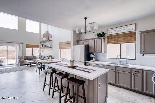 3173 W FIVE MILE PEAK Drive, San Tan Valley, AZ 85144