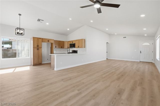 1530 Duhamel Way, North Las Vegas, NV 89032