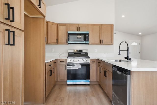 1530 Duhamel Way, North Las Vegas, NV 89032