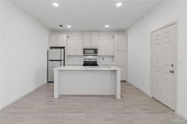1213 Shavano Drive 4, Edinburg, TX 78541