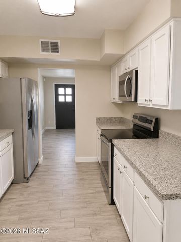6552 E Calle Mercurio, Tucson, AZ 85710
