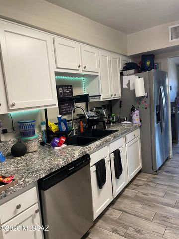 6552 E Calle Mercurio, Tucson, AZ 85710