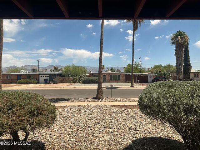 6552 E Calle Mercurio, Tucson, AZ 85710
