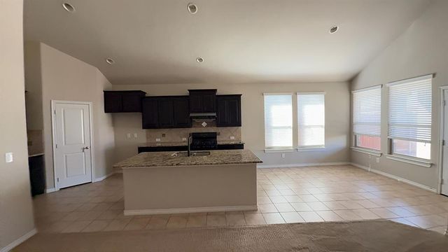 11325 SW 33rd Terrace, Yukon, OK 73099