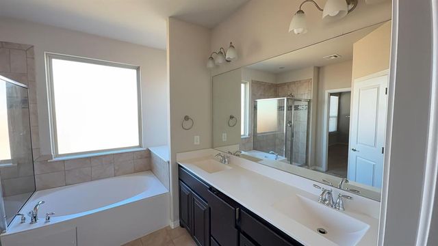 11325 SW 33rd Terrace, Yukon, OK 73099