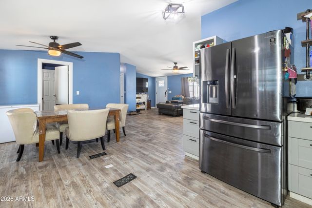 8401 N 67Th Avenue 105, Glendale, AZ 85302