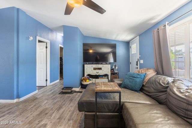 8401 N 67Th Avenue 105, Glendale, AZ 85302