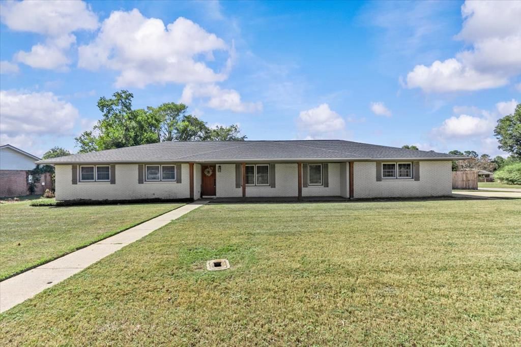 111 Coral Way, Enterprise, AL 36330