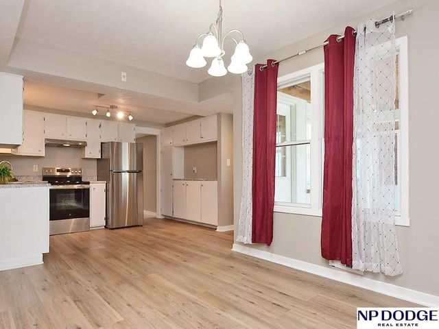 7066 Binney Street, Omaha, NE 68104