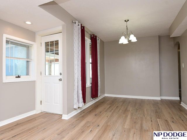 7066 Binney Street, Omaha, NE 68104