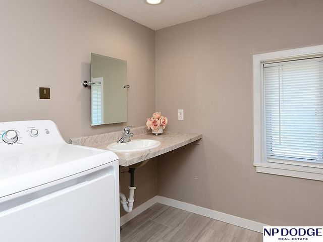 7066 Binney Street, Omaha, NE 68104