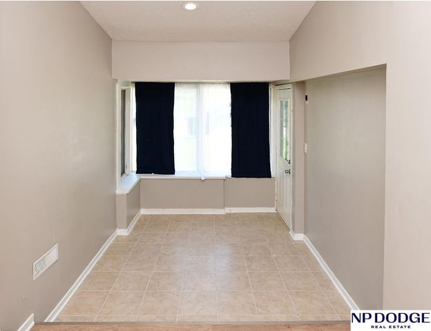 7066 Binney Street, Omaha, NE 68104