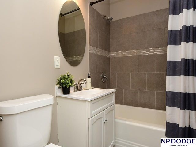 7066 Binney Street, Omaha, NE 68104