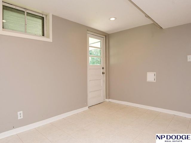7066 Binney Street, Omaha, NE 68104