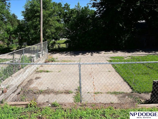 7066 Binney Street, Omaha, NE 68104