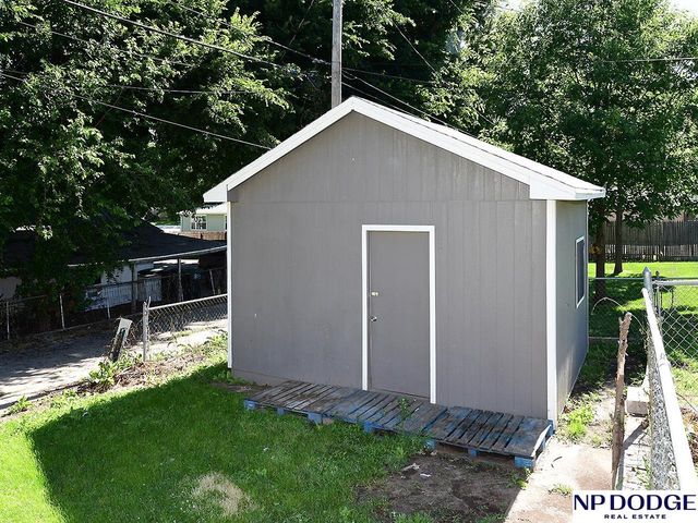 7066 Binney Street, Omaha, NE 68104