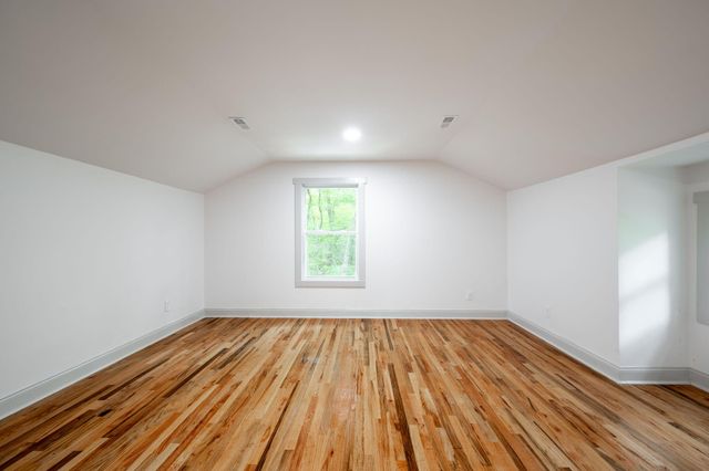 757 W Schmitt Road, Rossville, GA 30741
