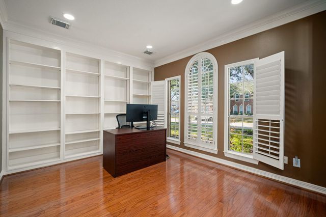 5007 Cambridge Street, Sugar Land, TX 77479