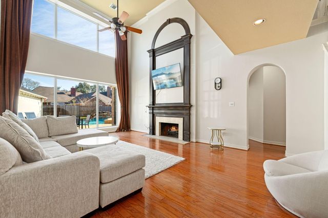 5007 Cambridge Street, Sugar Land, TX 77479