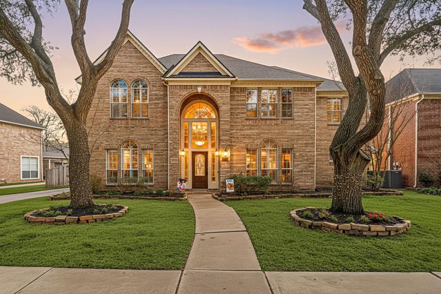5007 Cambridge Street, Sugar Land, TX 77479