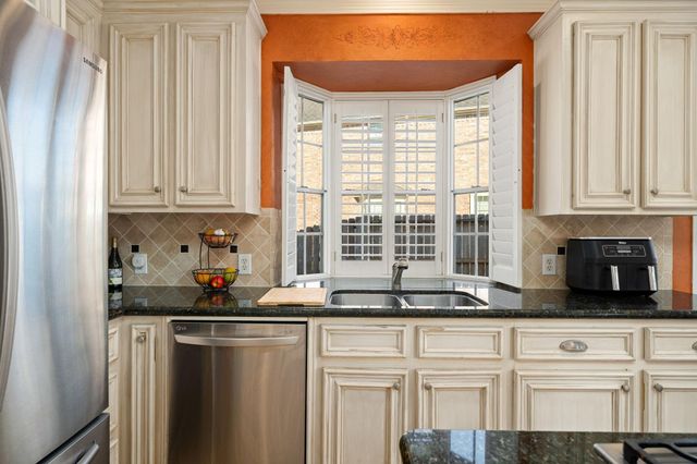 5007 Cambridge Street, Sugar Land, TX 77479