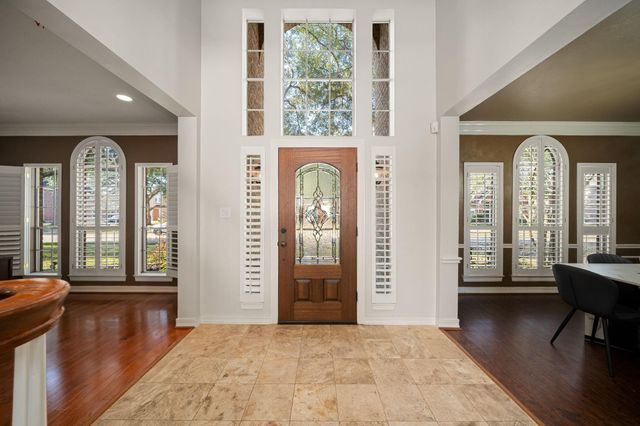 5007 Cambridge Street, Sugar Land, TX 77479