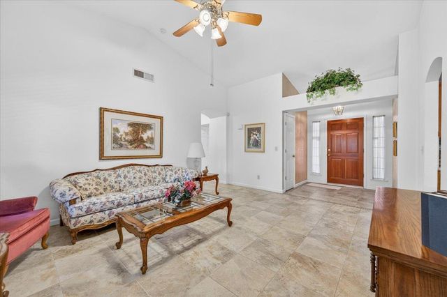 1275 Chennault Avenue, Clovis, CA 93611