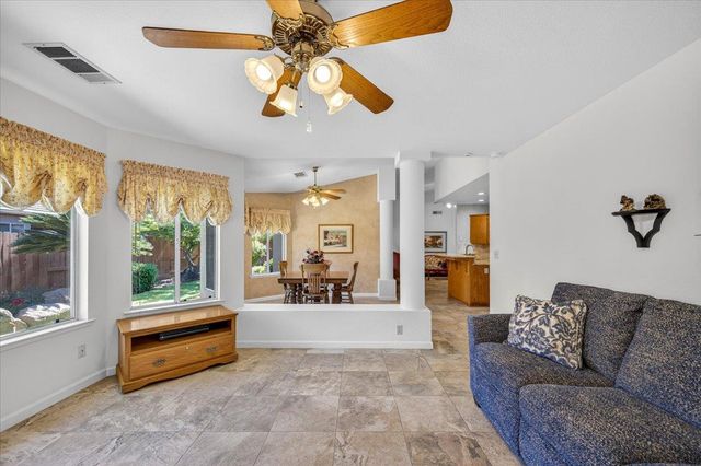 1275 Chennault Avenue, Clovis, CA 93611