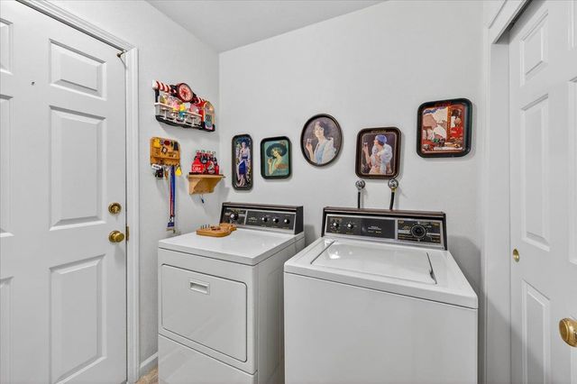 1275 Chennault Avenue, Clovis, CA 93611